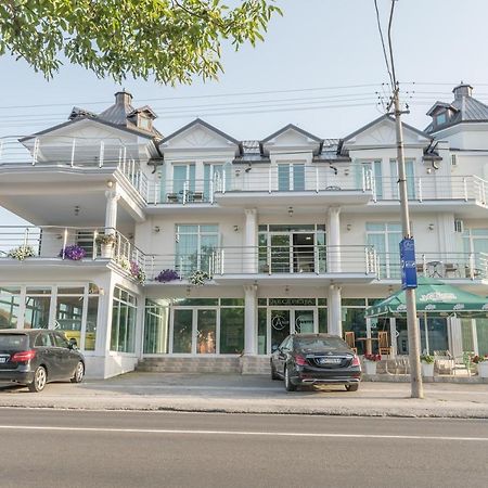 A Klub Apartmani Mrcajevci Luaran gambar