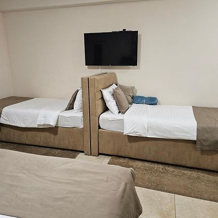 A Klub Apartmani Mrcajevci Luaran gambar