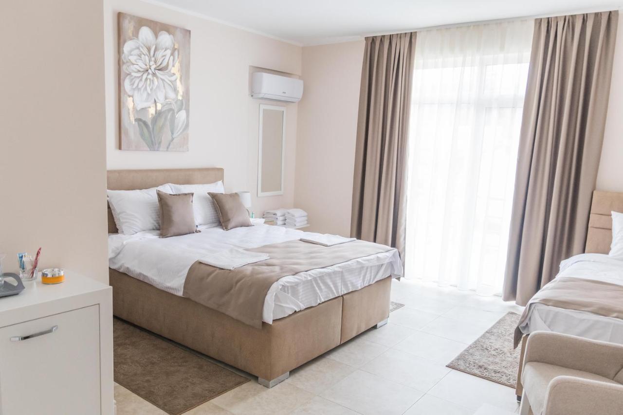 A Klub Apartmani Mrcajevci Luaran gambar