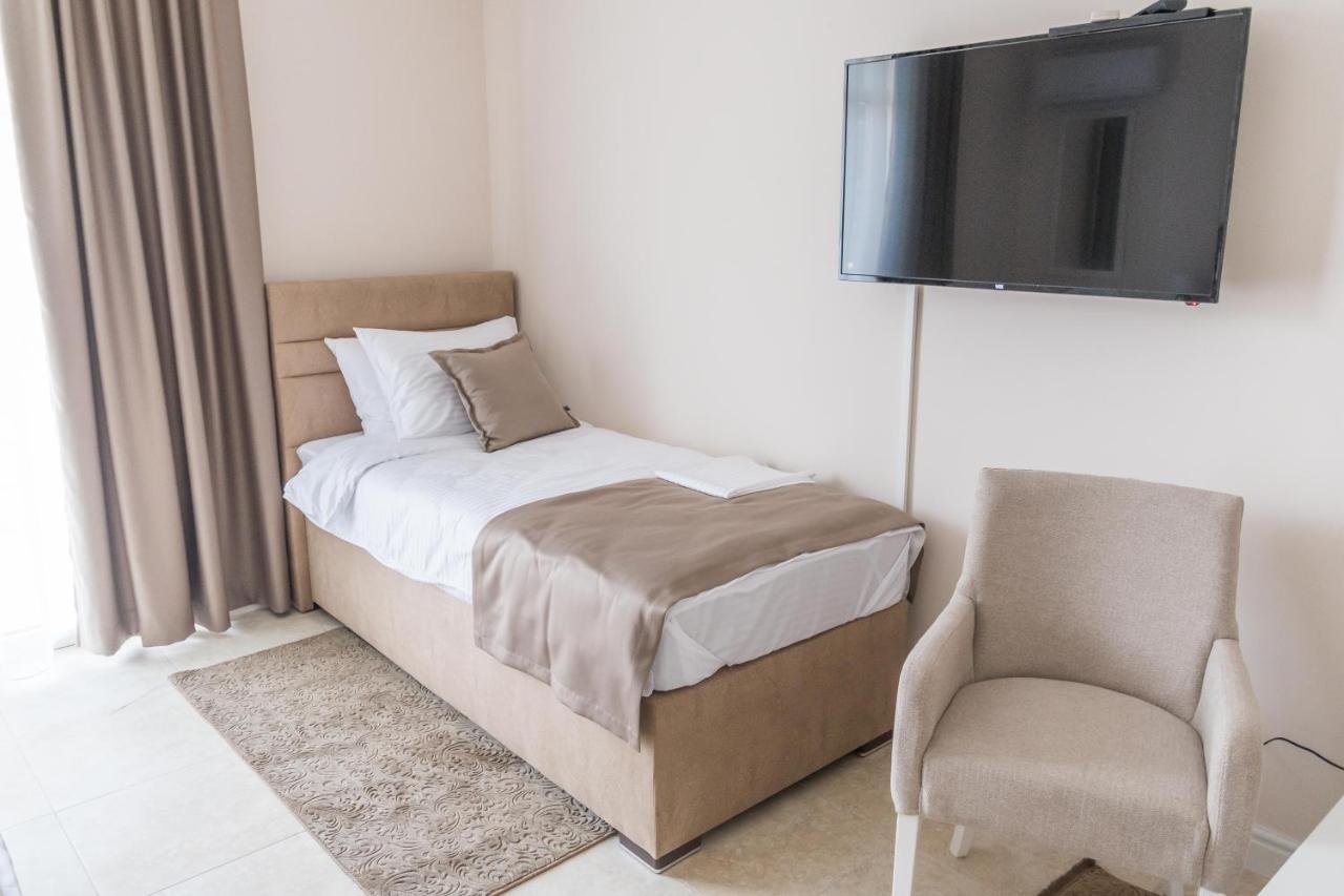 A Klub Apartmani Mrcajevci Luaran gambar
