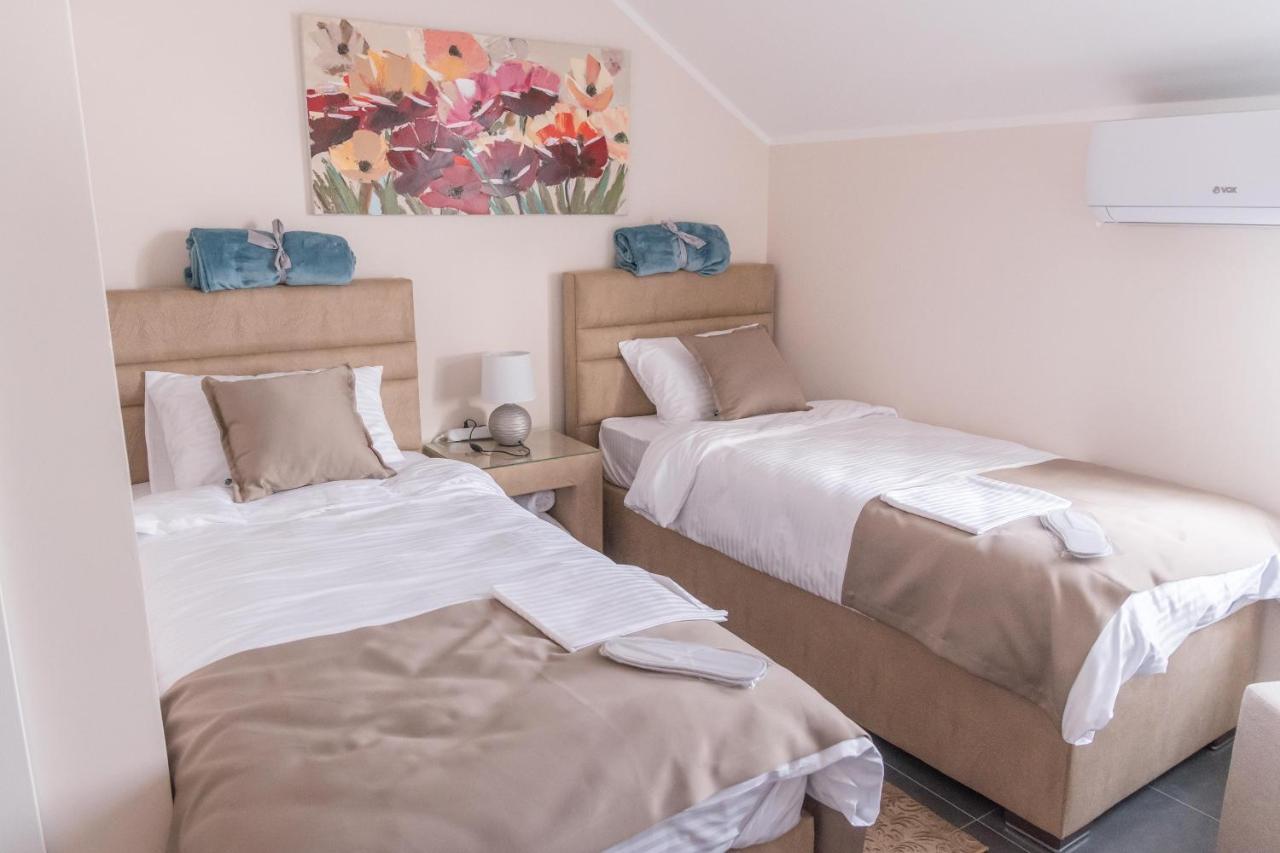 A Klub Apartmani Mrcajevci Luaran gambar