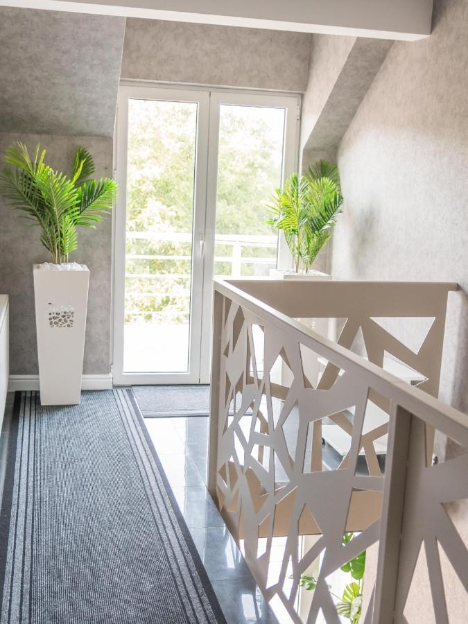 A Klub Apartmani Mrcajevci Luaran gambar