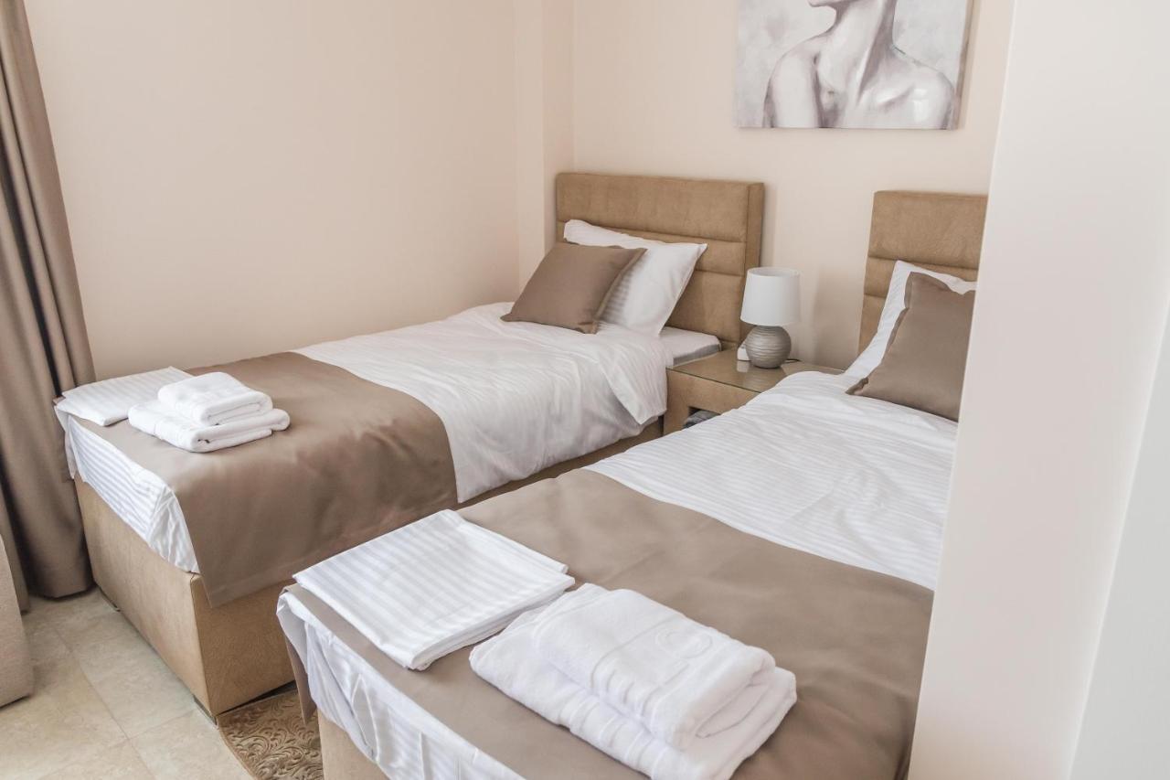 A Klub Apartmani Mrcajevci Luaran gambar